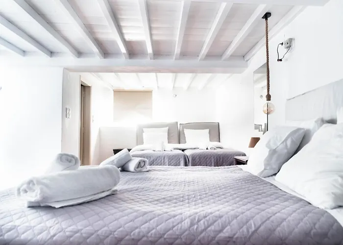 Mykonos Vibes Downtown Townhouse