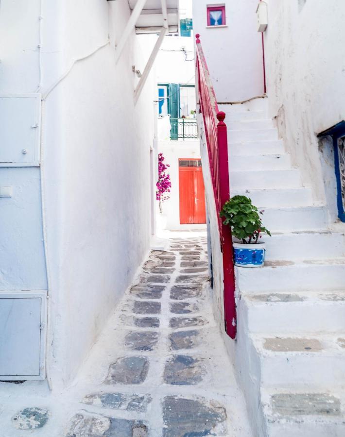 Mykonos Vibes Downtown Townhouse Apartment